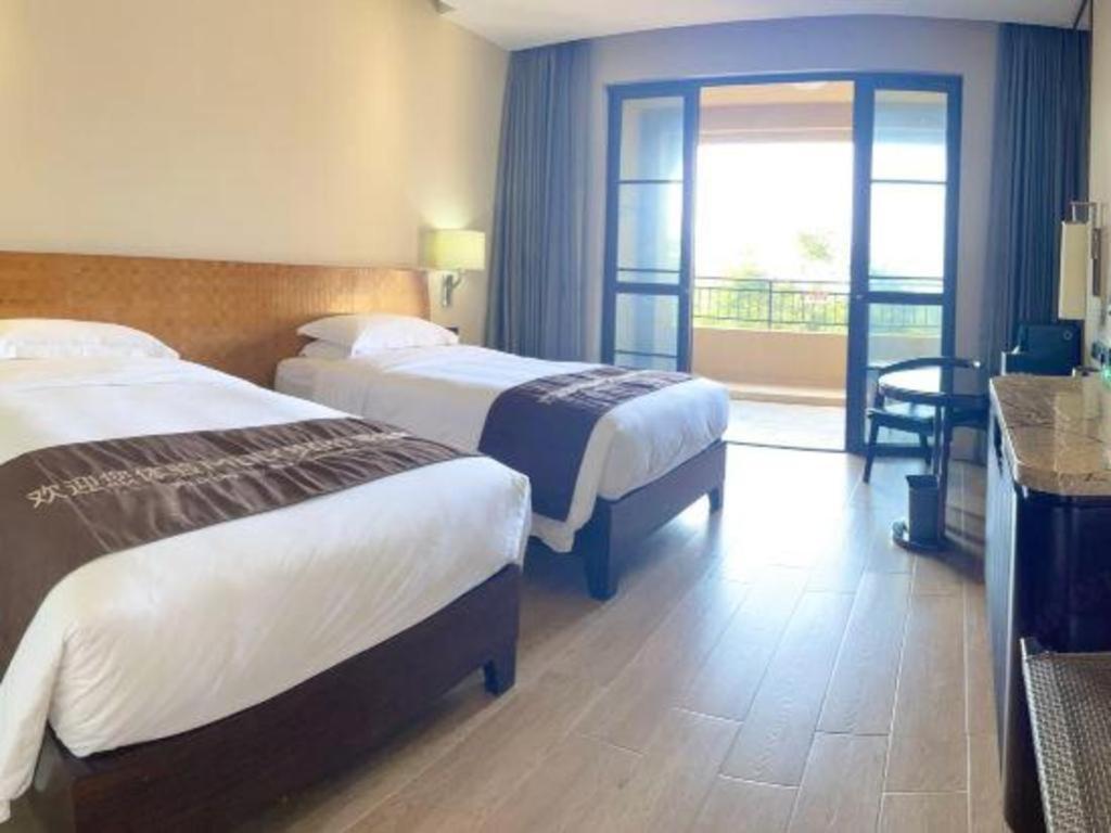 Hainan Yatai Hot Spring Hotel Хайкоу Экстерьер фото